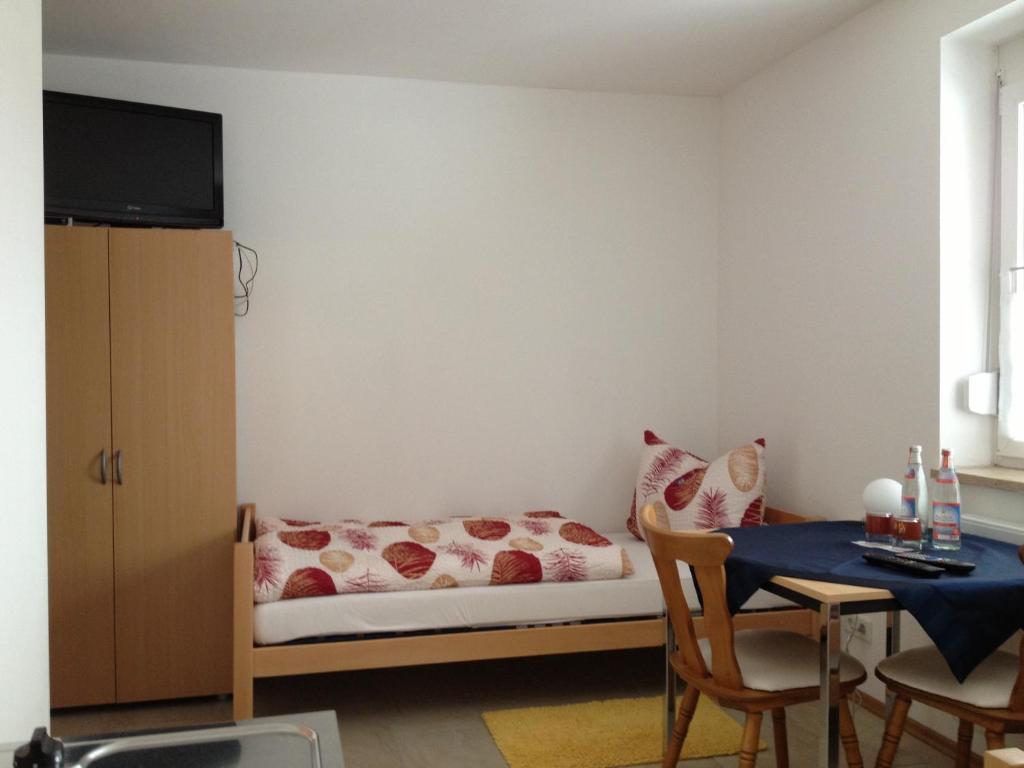 Pension Assmann Langenbruck Zimmer foto
